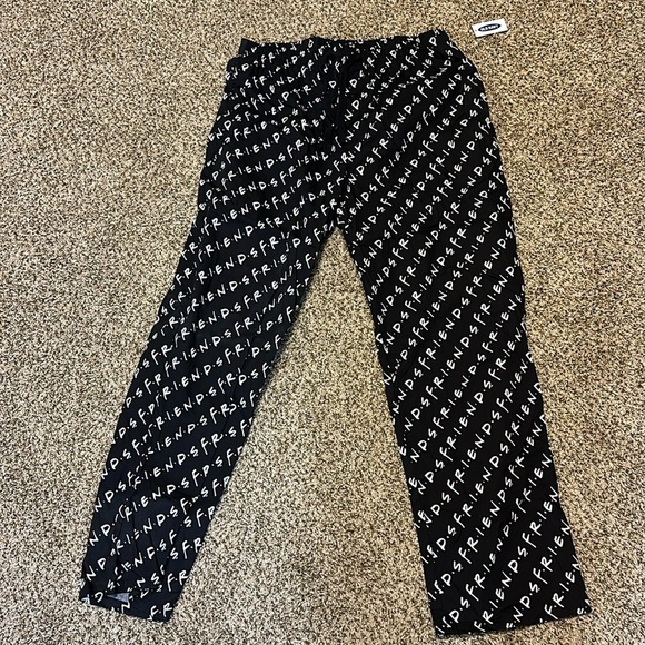 FRIENDS Other - NWT Friends (the show) pajamas pants sz L